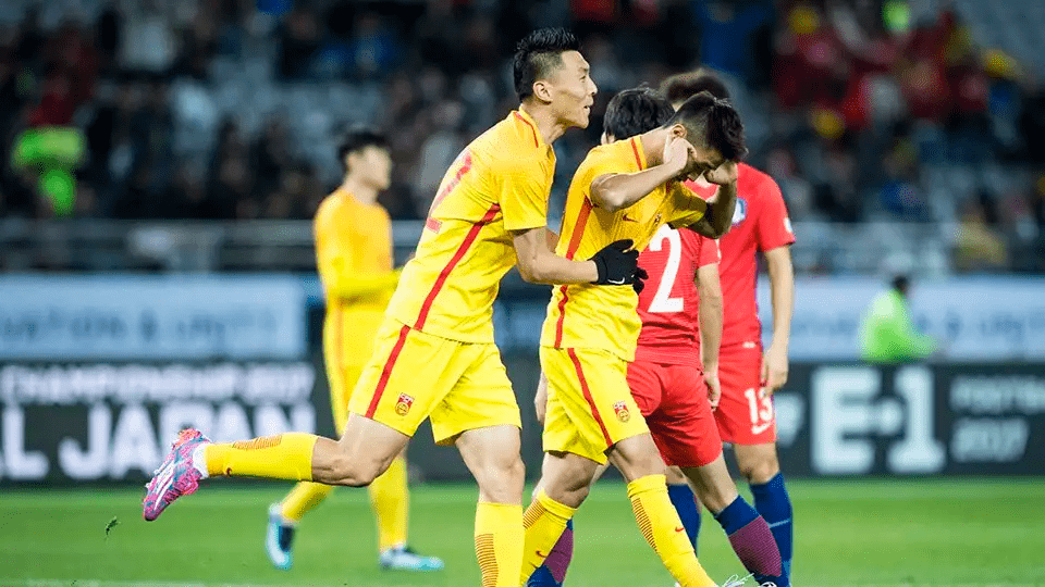 关于今晚欧超杯传出新动向；毕尔巴鄂竞技远射贴柱；管理层表态：质疑声仍在；控场能力受关注的信息ng28